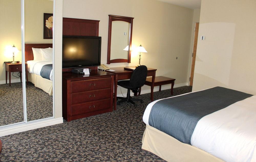 Quality Inn Mont-Laurier Exterior foto
